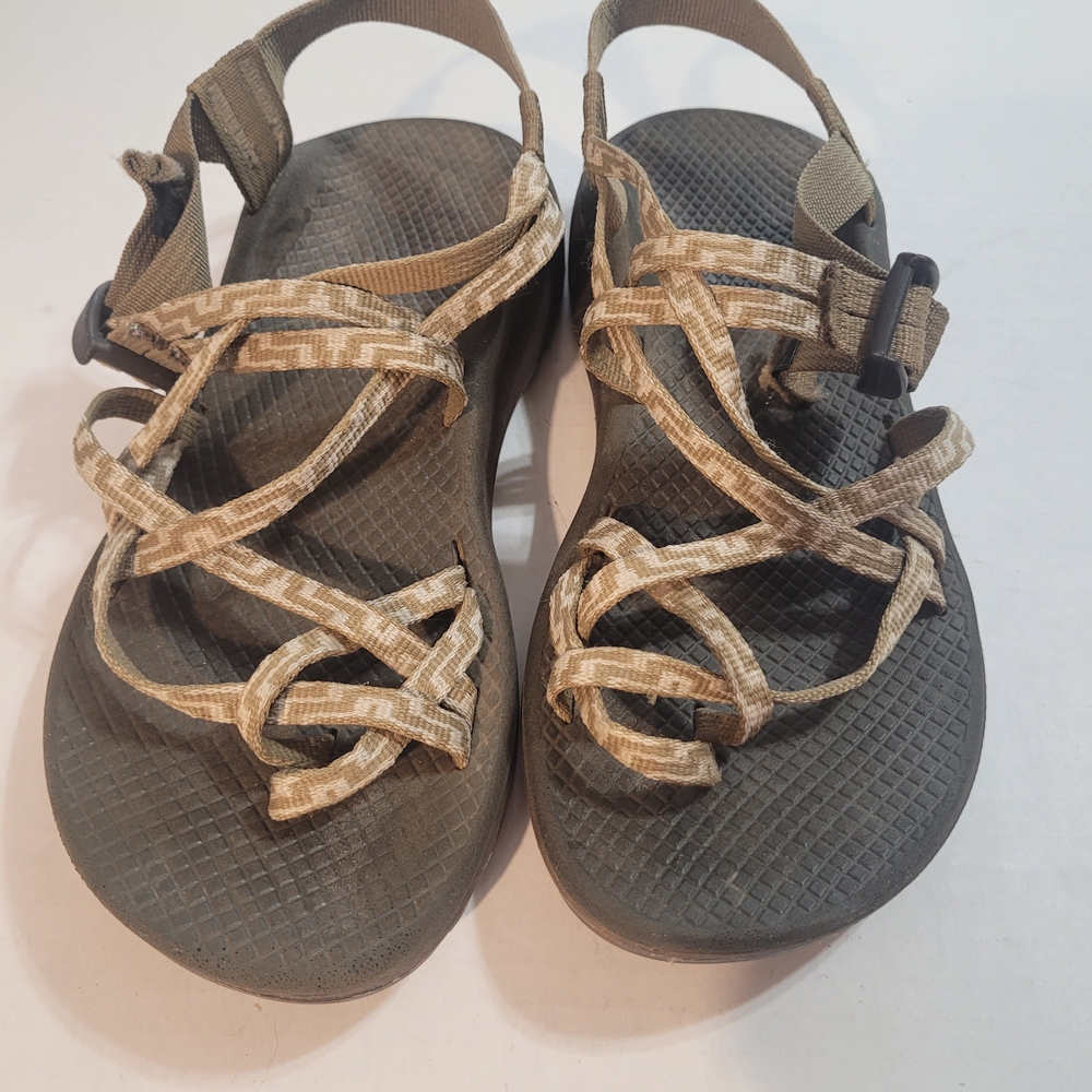 Chaco Women's 8.5 Sandals in Tan and Brown